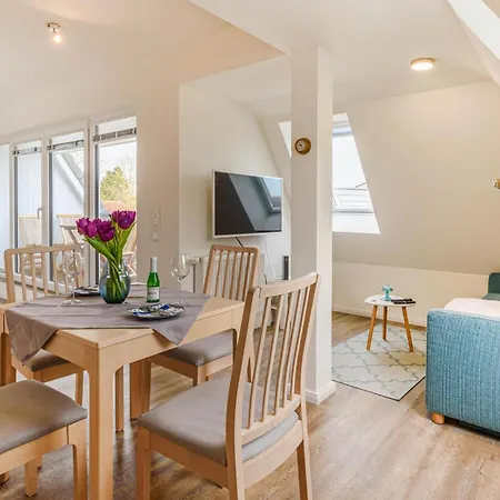 Lovely In Timmendorfer-strand *