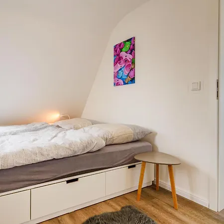 Apartment Gorgeous In Timmendorfer-strand *